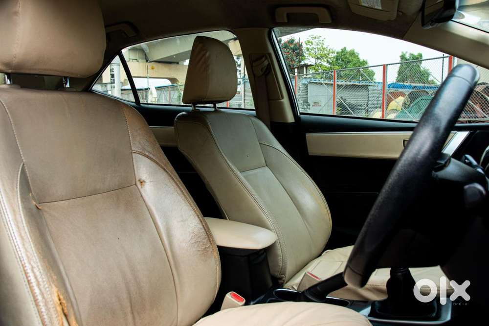 Toyota Corolla Altis 2010-2013 Gl, 2014, Petrol