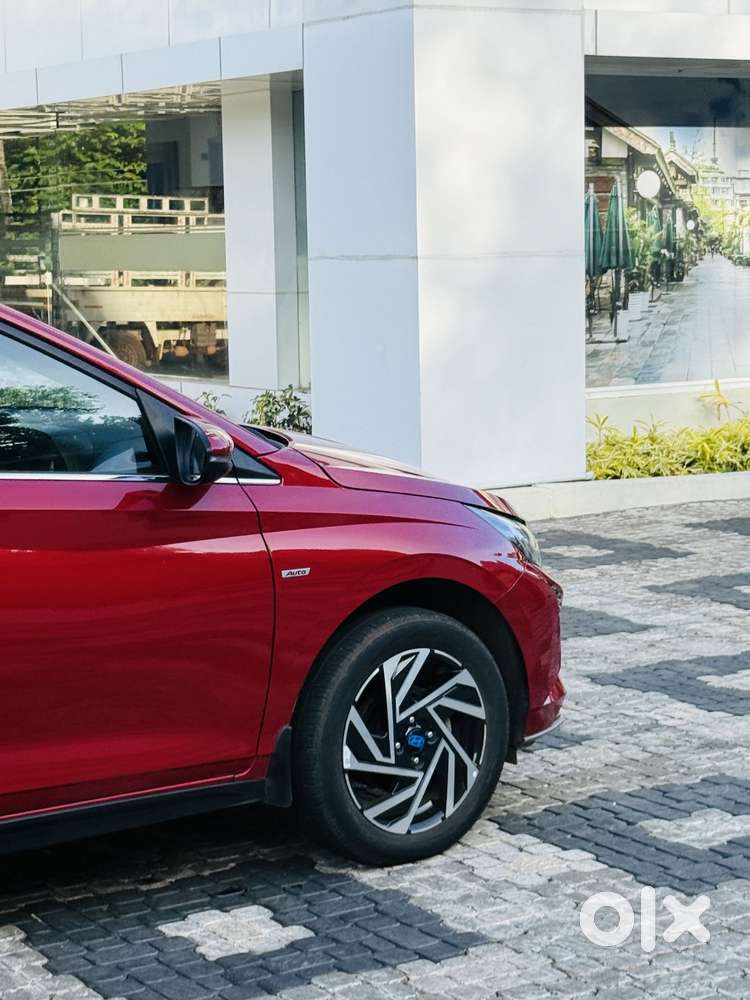 Hyundai New I20 1.2 Asta (o) Ivt, 2023, Petrol