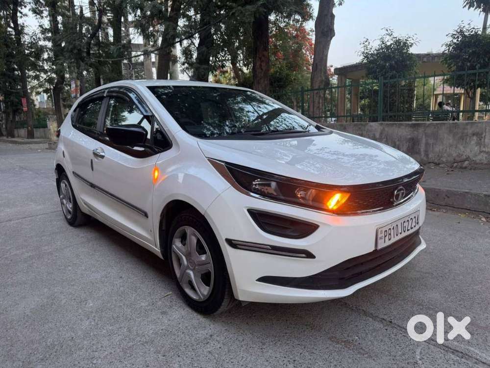 Tata Altroz 1.2 Xm, 2023, Petrol