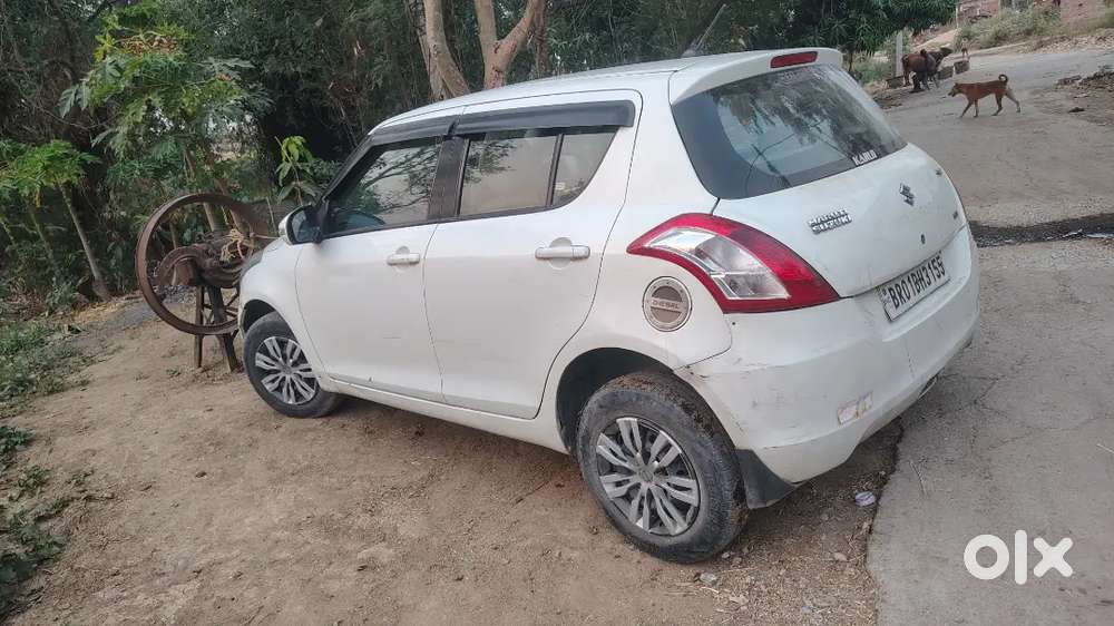 Gadi Me All Chij Working Hai Har Chij Kam Karta Hai Gadi Wakil Ka Tha