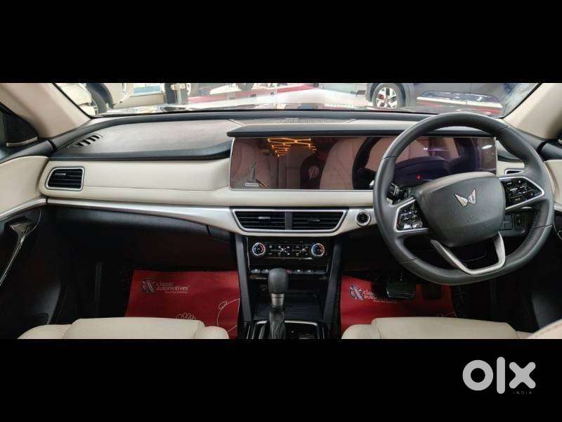 Mahindra Xuv700 2.0 Ax 7 Petrol At Luxury Pack Str, 2022, Petrol