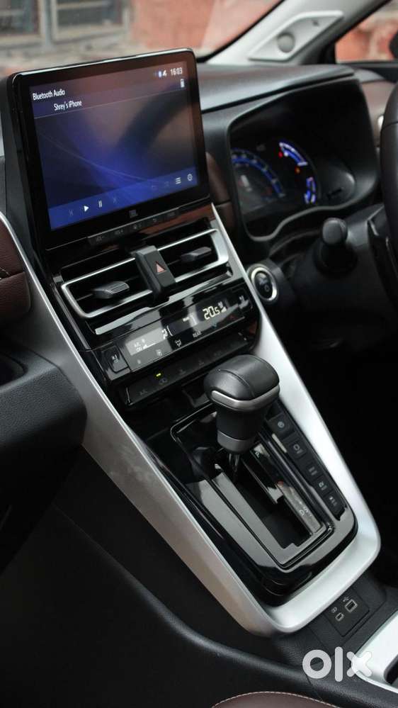 Toyota Innova Hycross 2.0 Zx (o) Hybrid 7 Str, 2024, Petrol