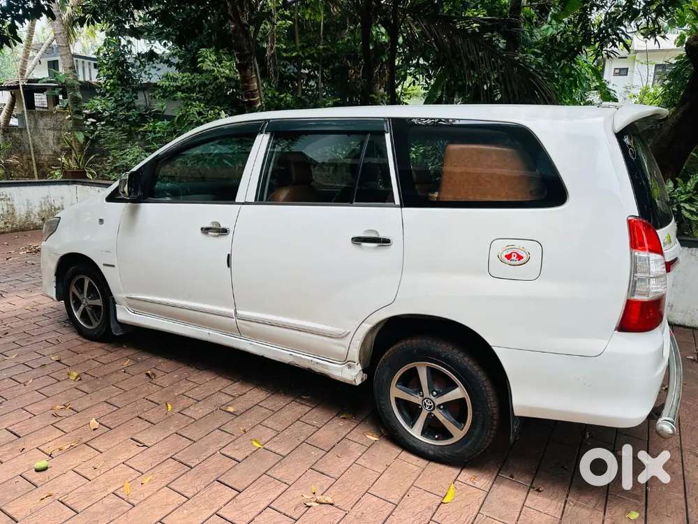 Toyota Innova 2014 Diesel 192000 Km Driven