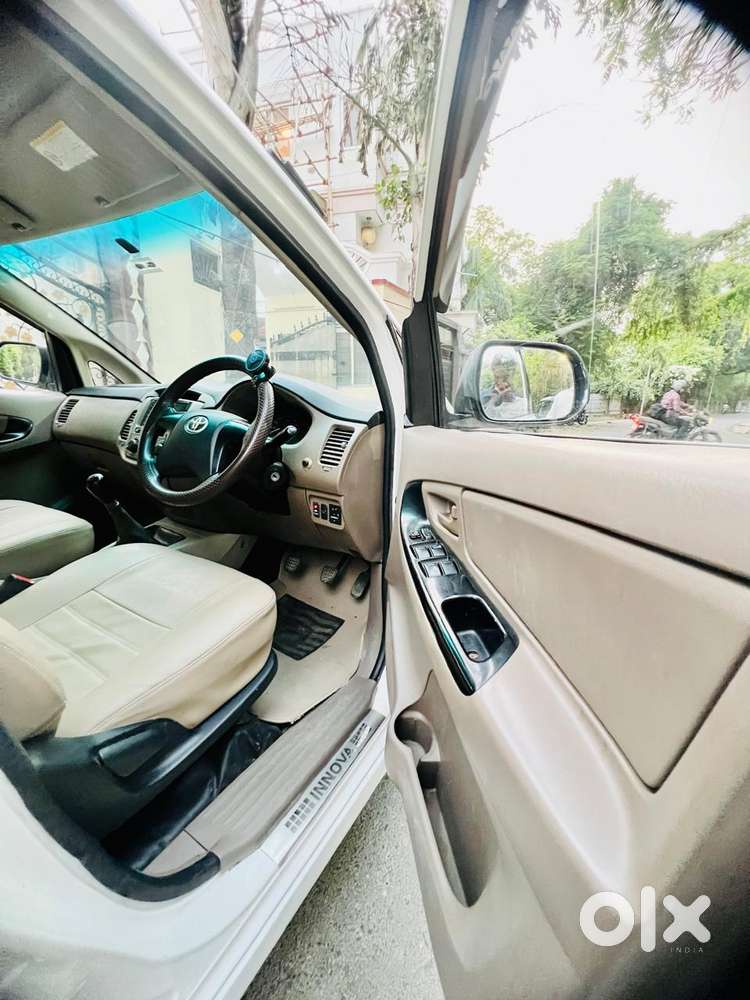 Toyota Innova 2.5 G (diesel) 7 Seater, 2015, Diesel