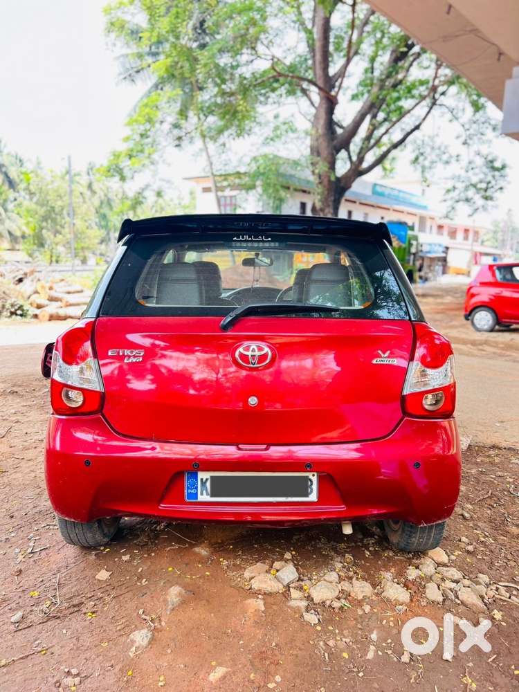 Toyota Etios Liva 2016 Petrol Well Maintained
