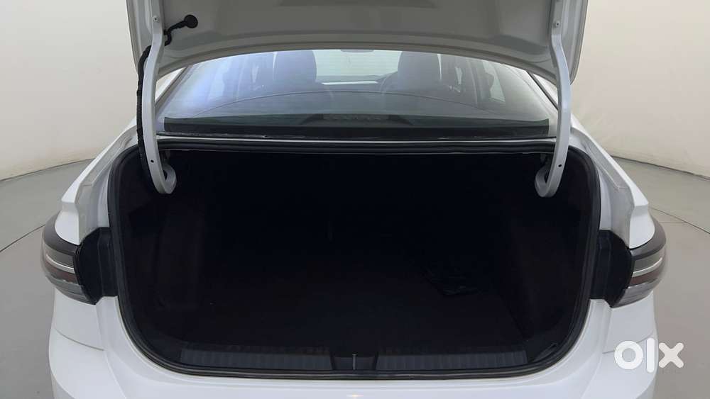 Volkswagen Virtus 1.0 Topline Tsi At, 2022, Petrol