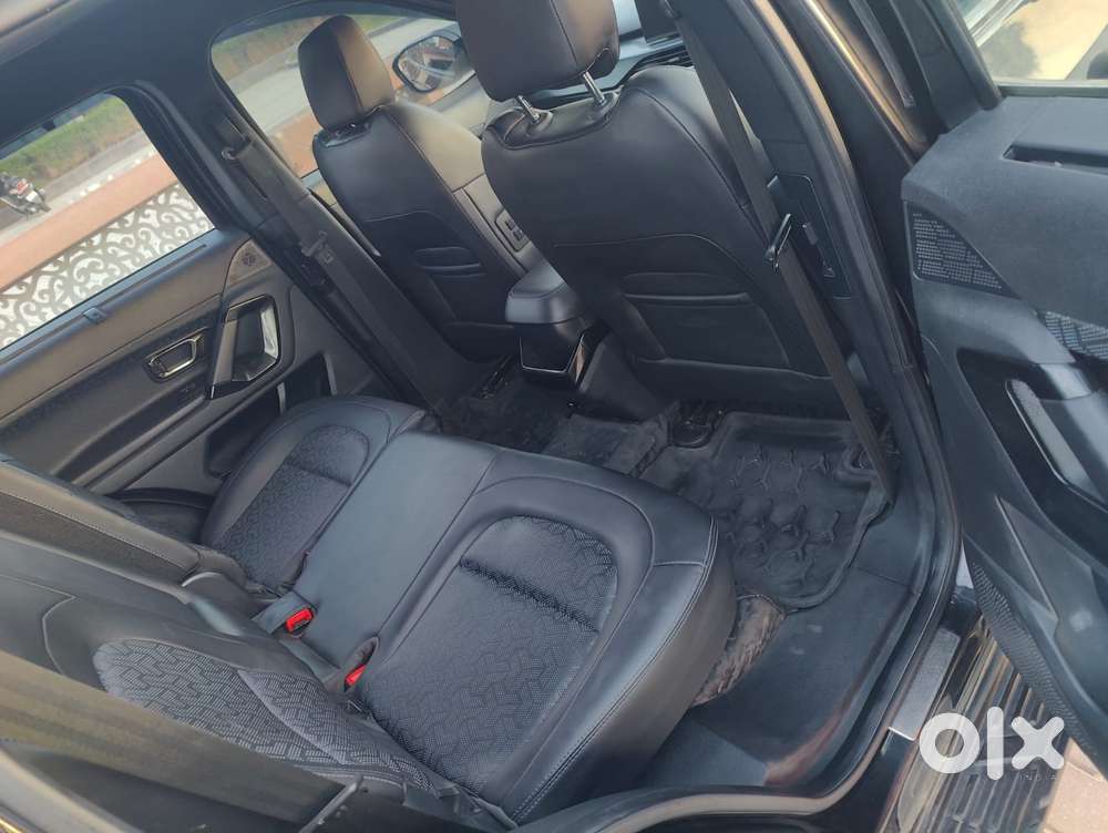 Tata Safari Adventure Plus Dark Edition At, 2024, Diesel