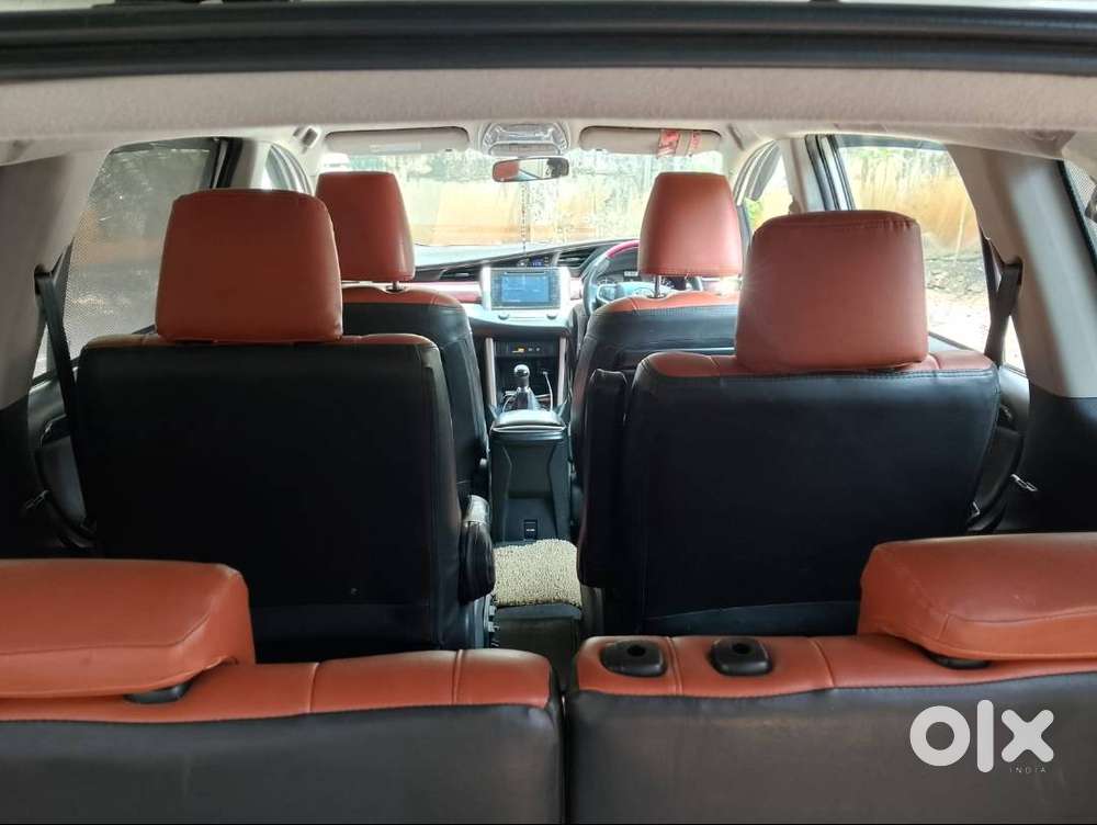 Toyota Innova Crysta 2016 2.4 Vx Mt 8 Str Diesel Manual Single Owner