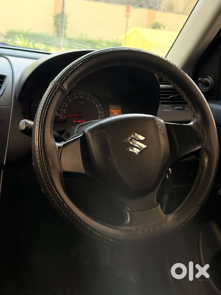 Maruti Suzuki Swift Lxi Optional-o, 2015, Petrol