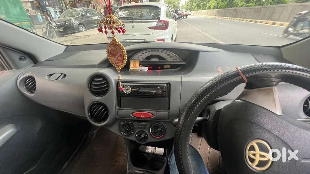 Toyota Etios Liva Petrol Manual 2011