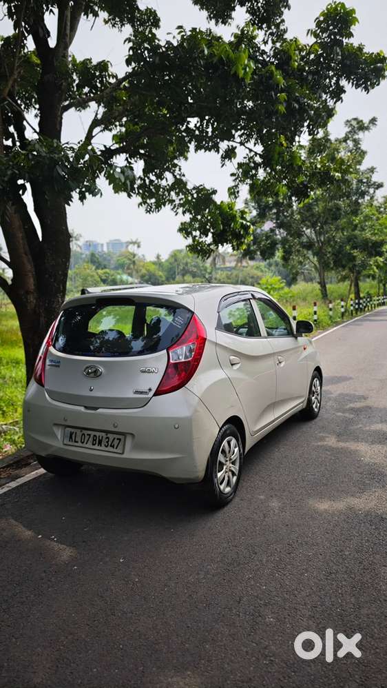 Hyundai Eon Magna 2012