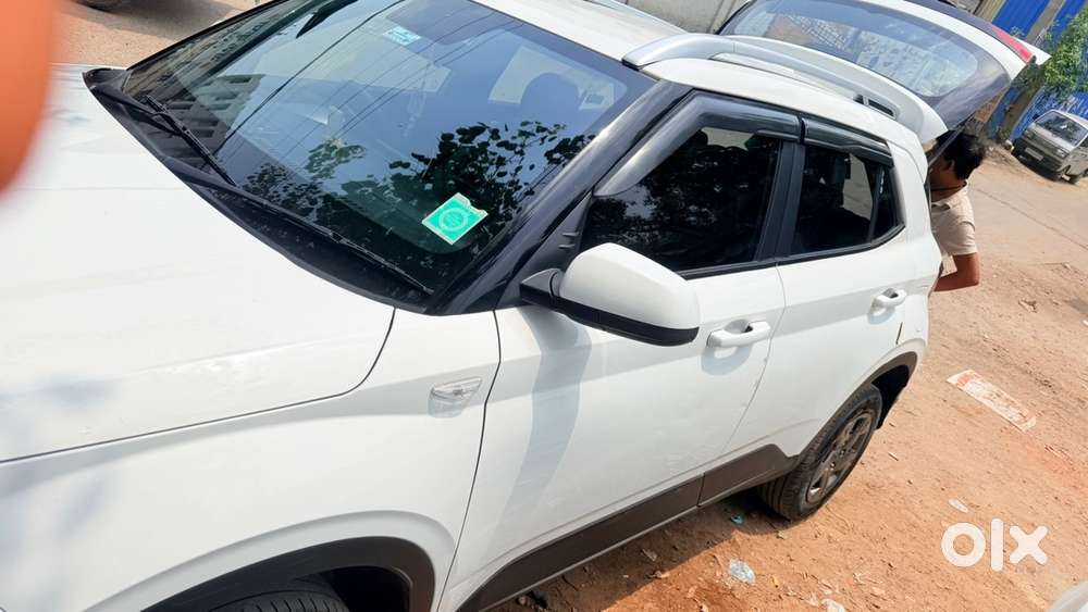 Hyundai Venue Petrol 2023