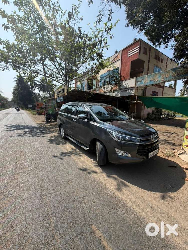 Toyota Innova Crysta 2019