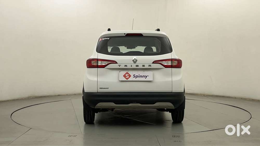 Renault Triber Rxt, 2022, Petrol