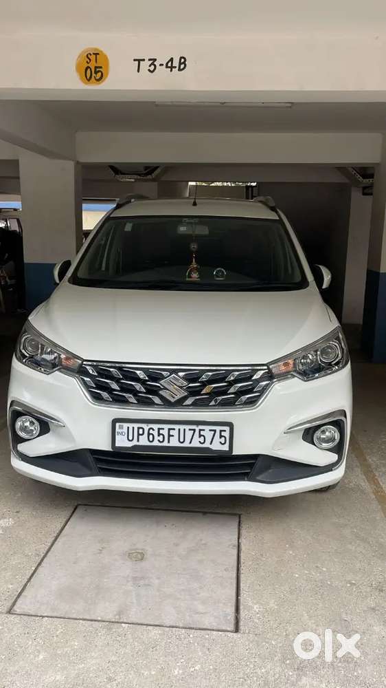 Nice Car Family Good Looking Car Vip Number