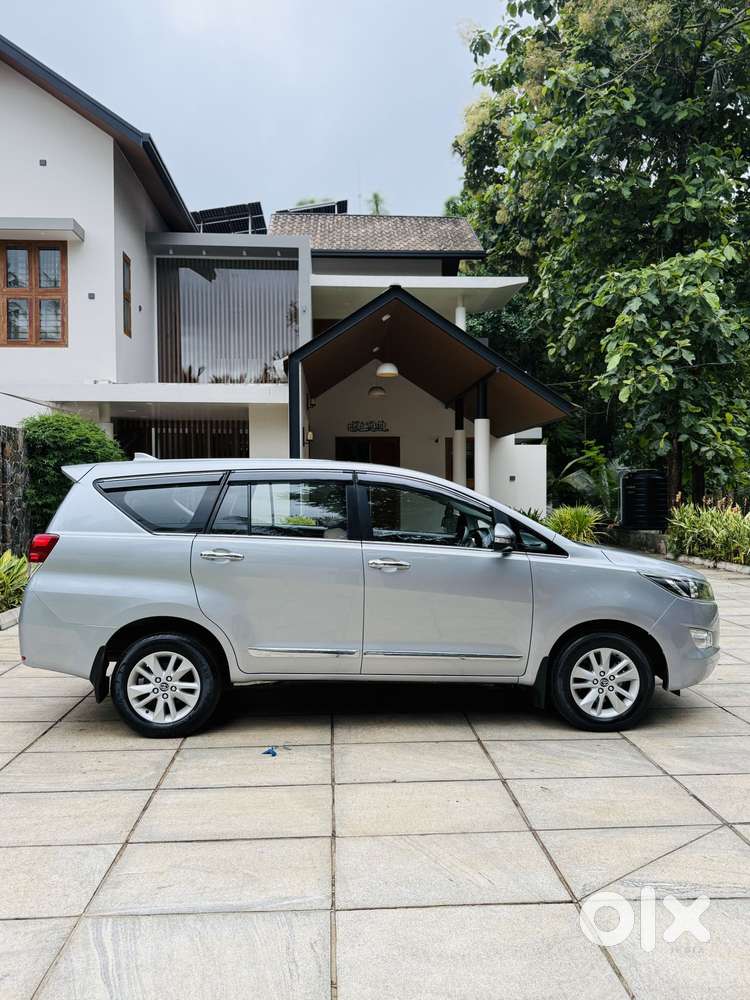 Toyota Innova Crysta 2.8 Gx At, 2016, Diesel