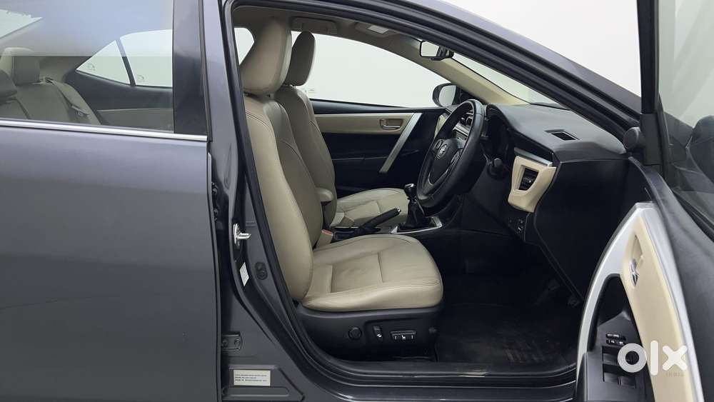 Toyota Corolla Altis 1.8 Gl, 2015, Petrol