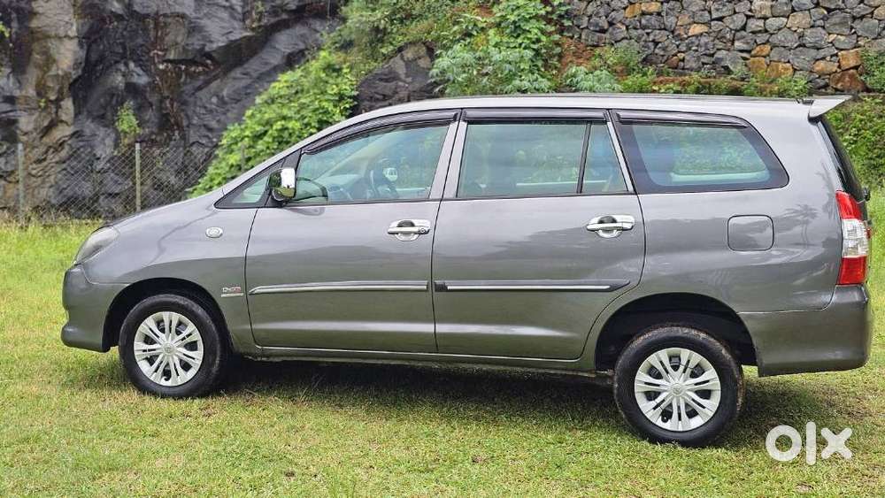 Toyota Innova 2.5 G (diesel) 7 Seater, 2011, Diesel