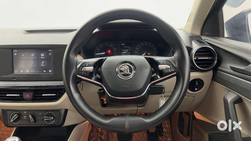 Skoda Slavia Active 1.0l Tsi Mt, 2022, Petrol