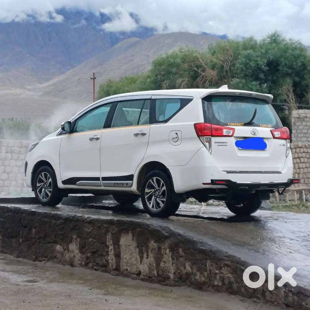 Toyota Innova Crysta 2022 Petrol 60000 Km Drive