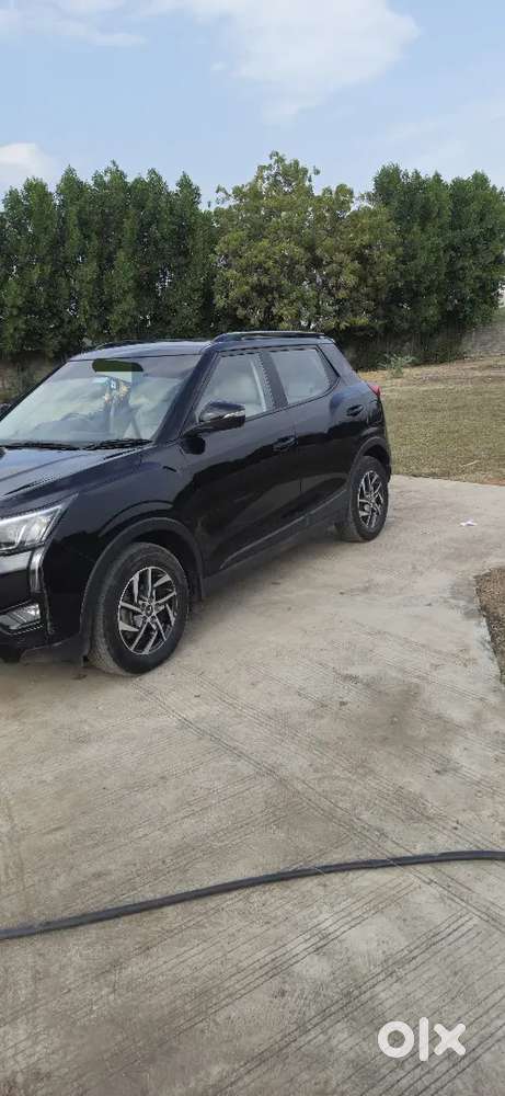 Mahindra Xuv300 2023 Diesel Well Maintained