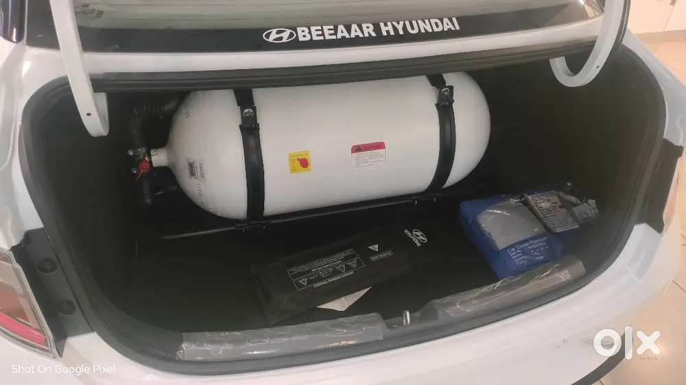 Hyundai Aura 2026 Cng