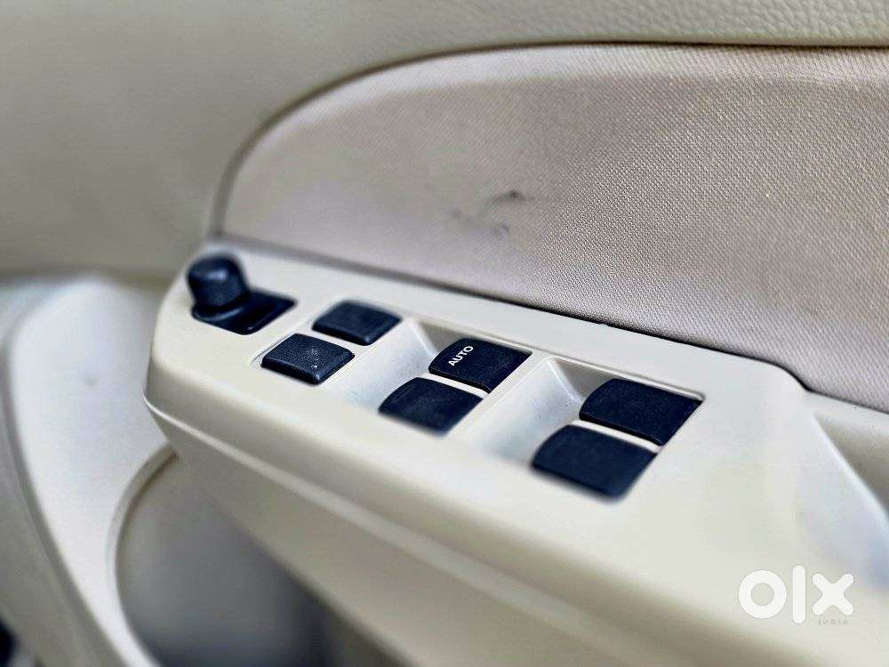 Maruti Suzuki Swift Dzire 1.3 Vxi, 2015, Petrol