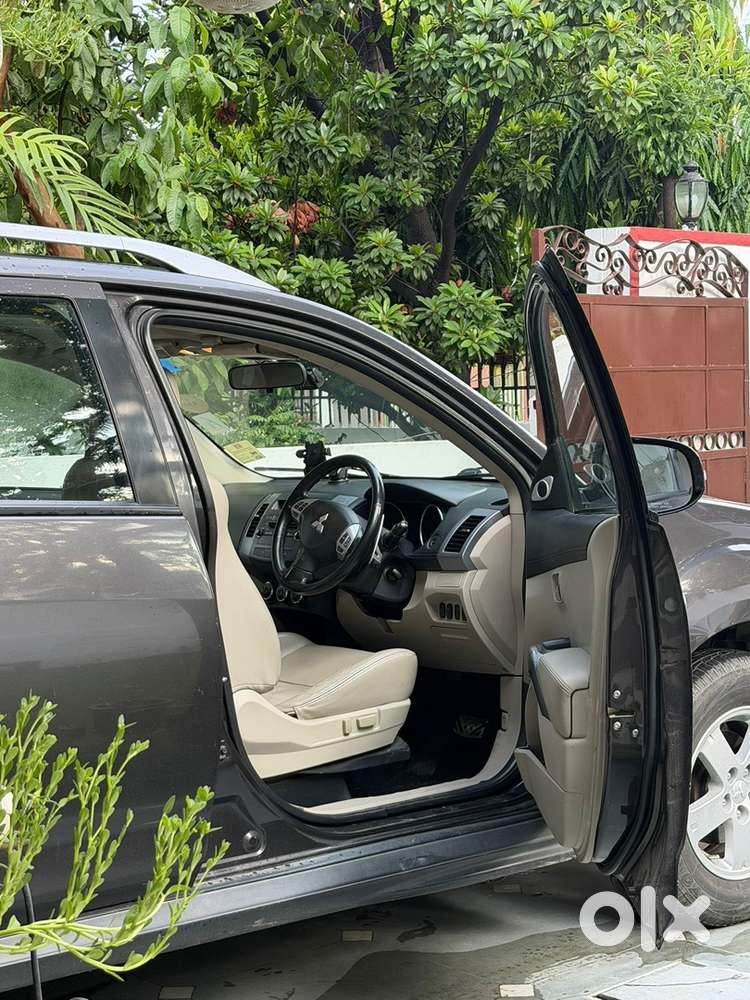Mitsubishi Outlander 2011 Chrome
