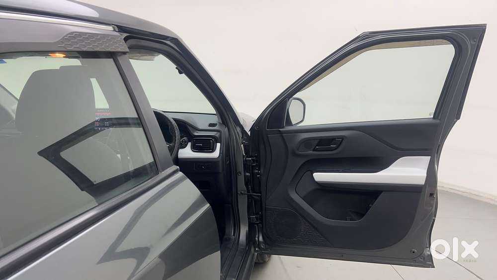 Tata Punch Pure, 2022, Petrol
