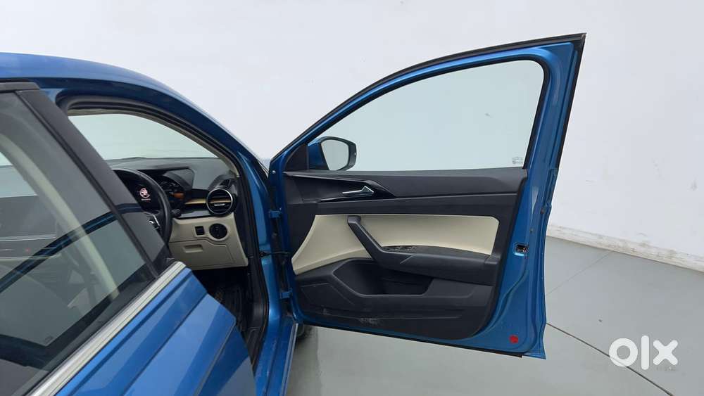 Skoda Slavia Style 1.0l Tsi At, 2022, Petrol