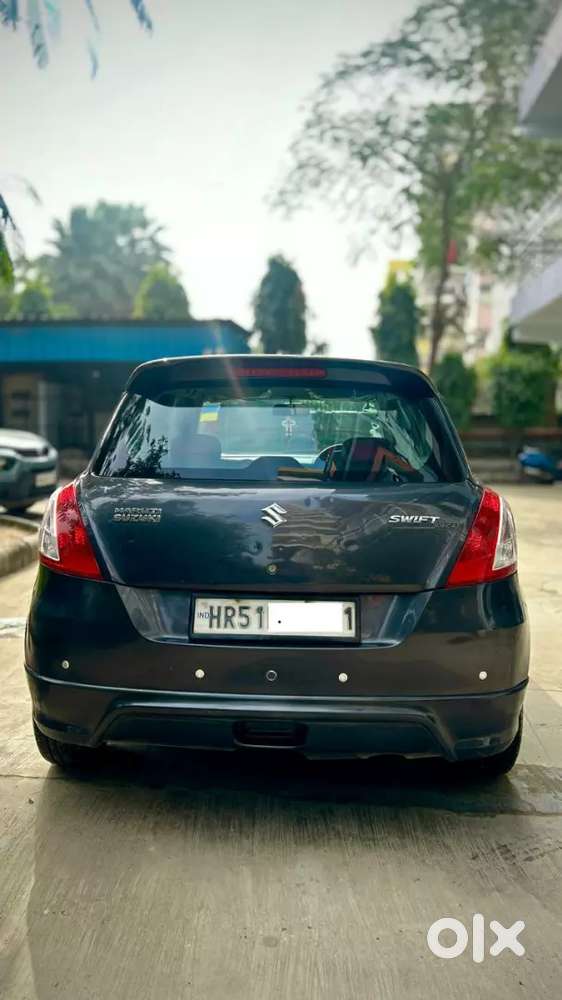 Maruti Suzuki Swift Lxi 2017