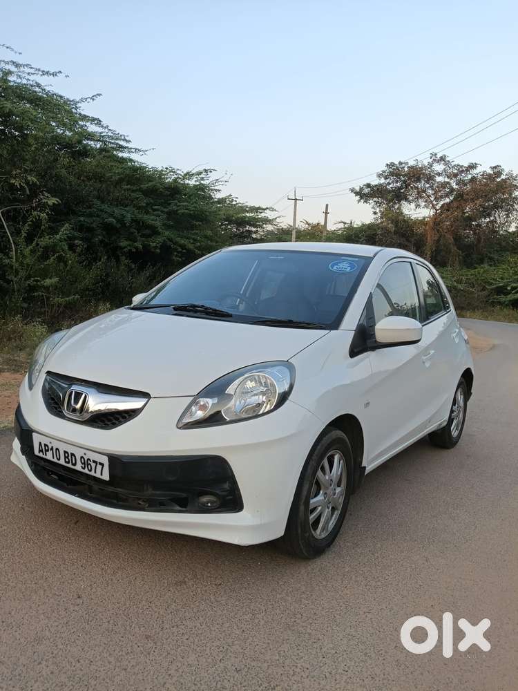 Honda Brio V Automatic, 2013, Petrol