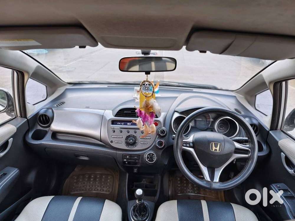 Honda Jazz V Mt Privilege, 2011, Petrol