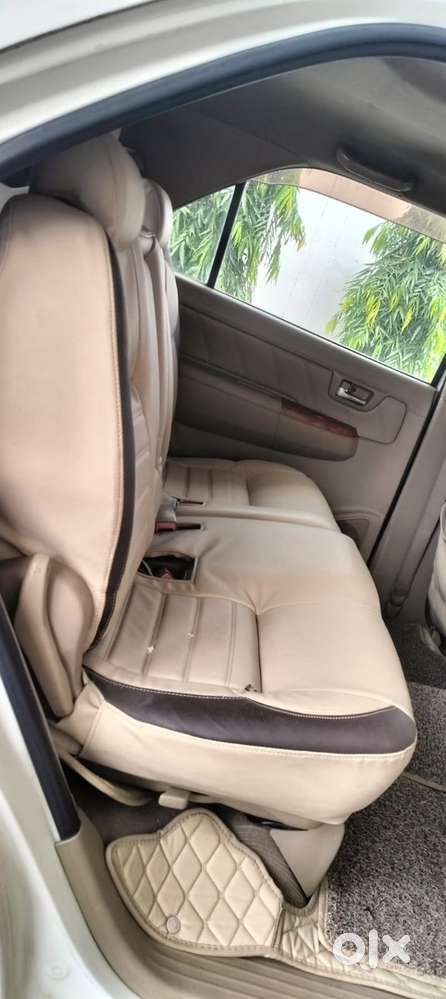Toyota Fortuner Diesel 2011