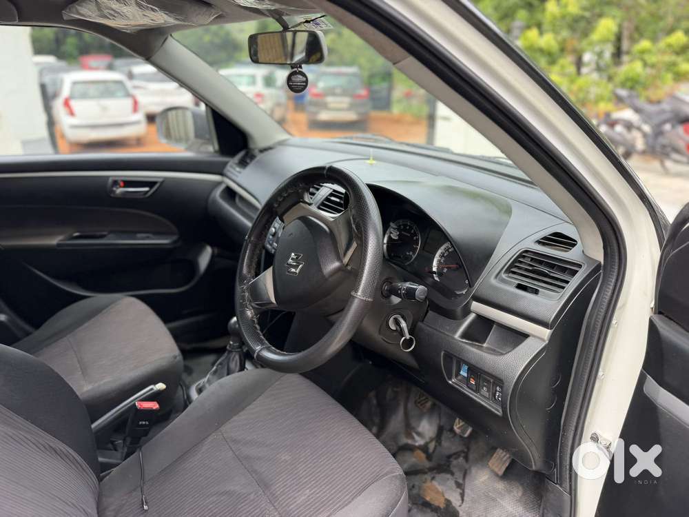 Maruti Suzuki Swift Vxi Optional, 2016, Petrol