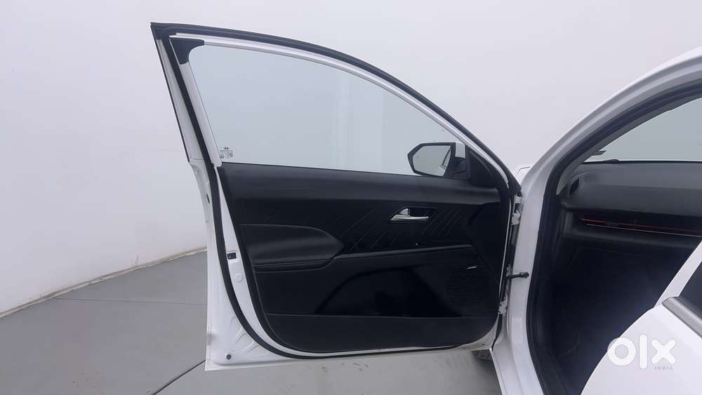 Hyundai Verna 1.5 Sx (o) Turbo Petrol Dct, 2024, Petrol