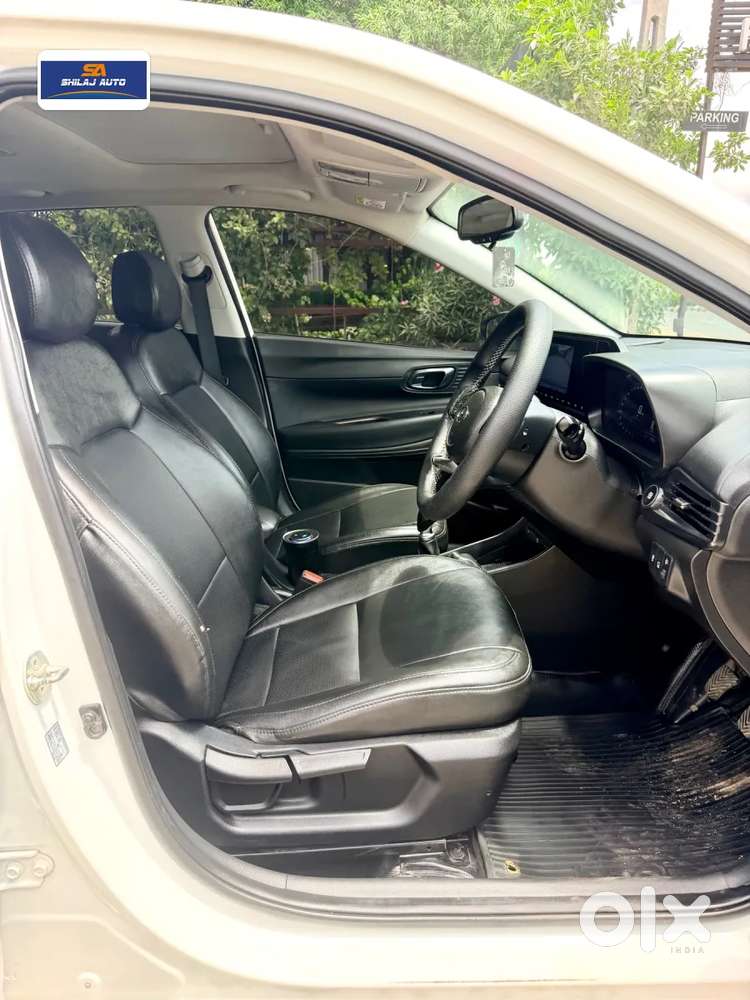 Hyundai I20 Asta (o) 1.2 Mt, 2023, Petrol