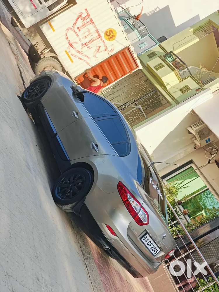 Renault Fluence 2012 Petrol Plus Cng  33500 Km Driven 2nd Owner