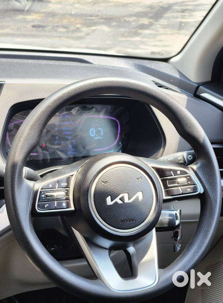 Kia Carens 1.5 Prestige 7 Str, 2023, Petrol