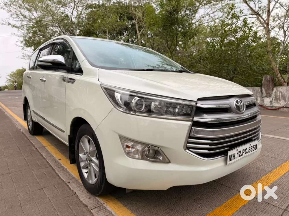 Toyota Innova Crysta 2.8 Zx At 7 Seater, 2017, Diesel