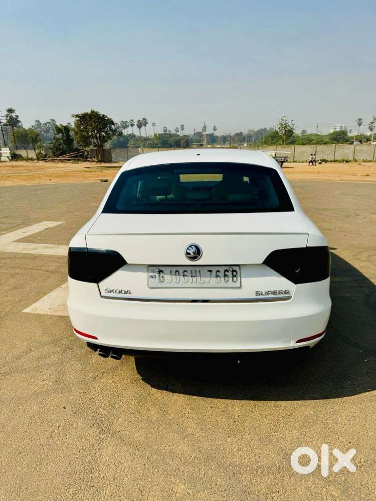 Skoda Superb 1.8 Elegance Tsi At, 2014, Petrol