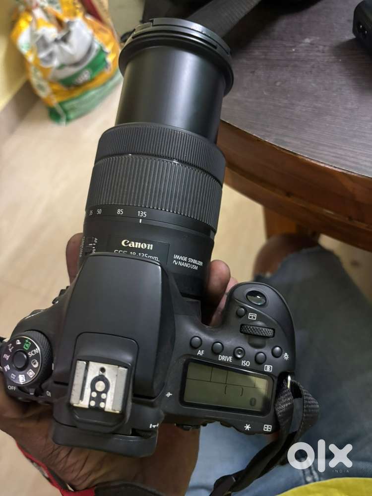 Canon eos 90d dslr with lens