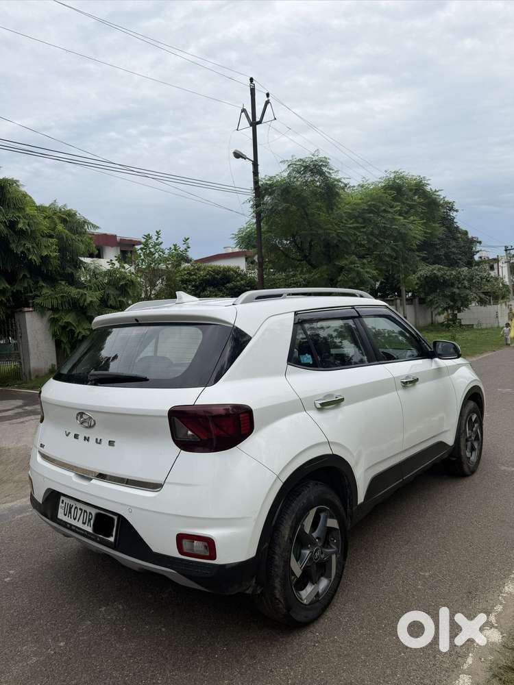 Hyundai Venue Sx (o) Mt 1.5 Diesel, 2020, Diesel