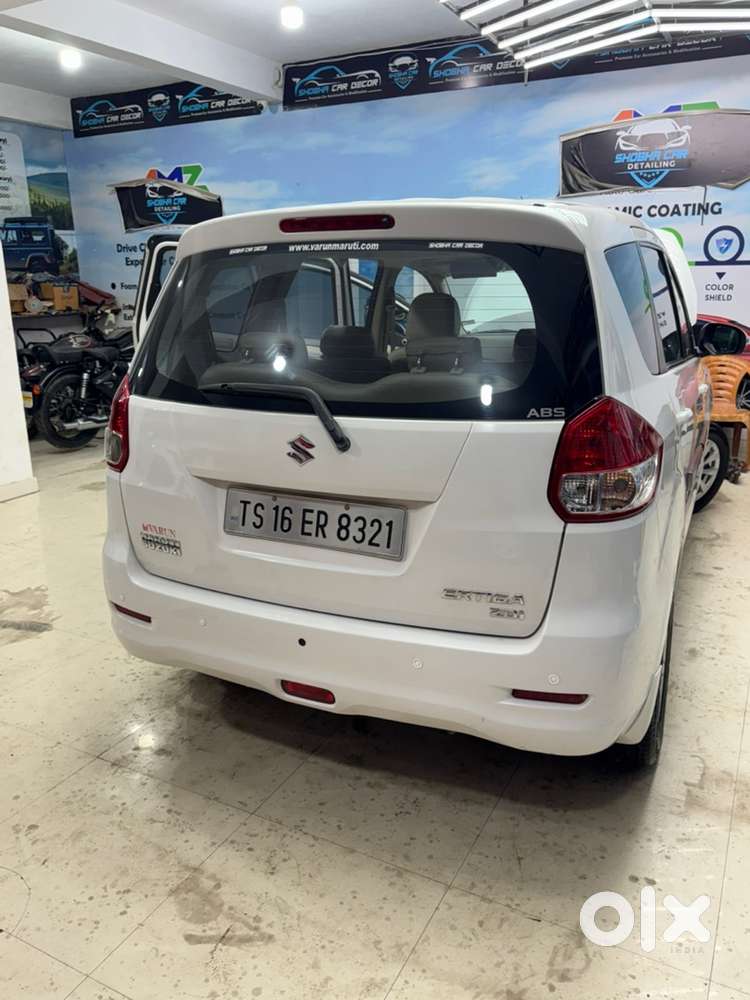 Maruti Suzuki Ertiga Zdi 2015, Driven 100000 Km Only.