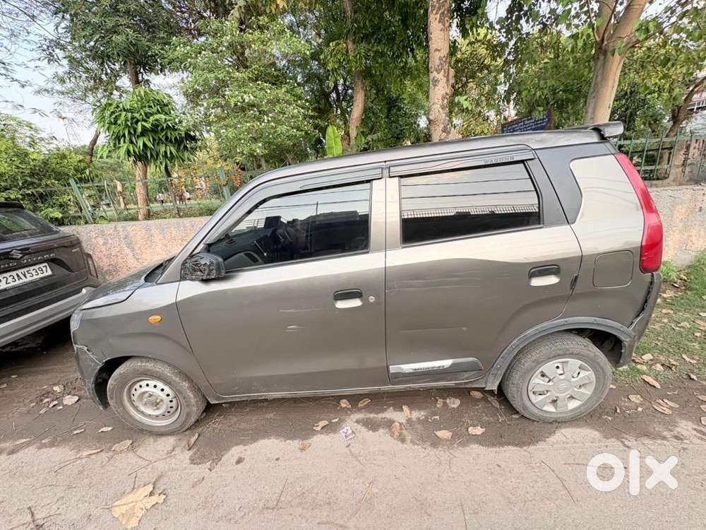 Maruti Suzuki Wagon R 1.0 2020 With Top Model Steering Wheel