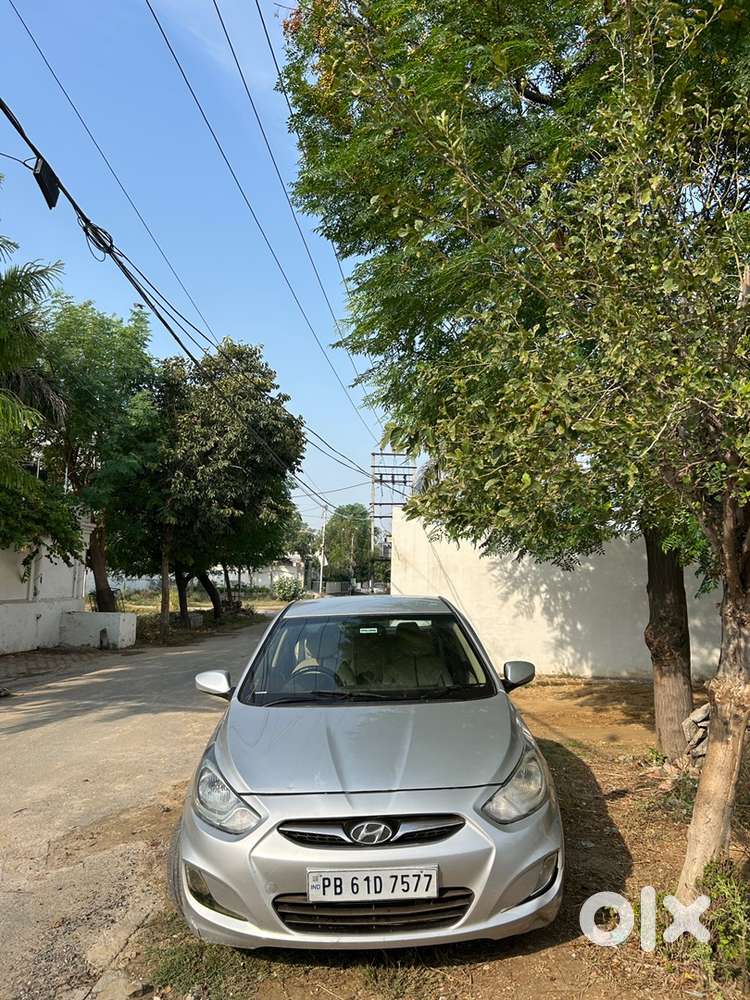 Hyundai Fluidic Verna 2012