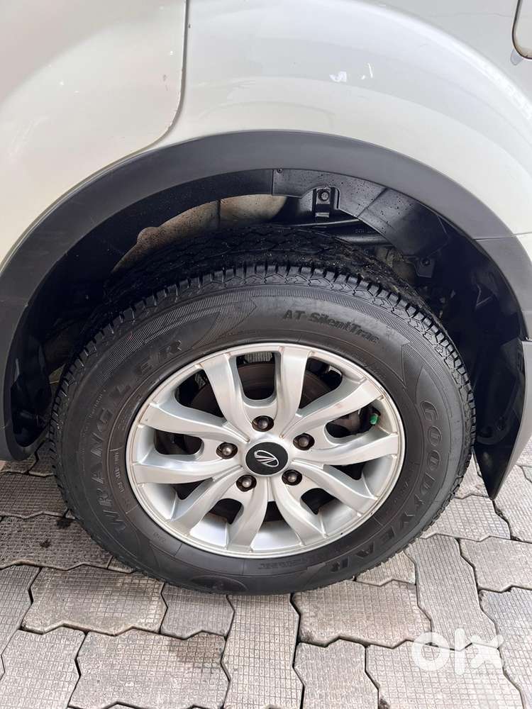 Mahindra Xuv500 2015 Diesel Well Maintained.