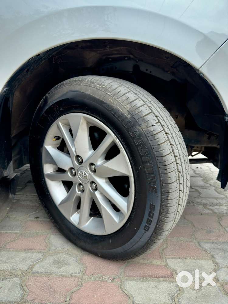 Toyota Innova Crysta [2020-ongoing] 2.7 Gx Mt 7 Str, 2023, Diesel