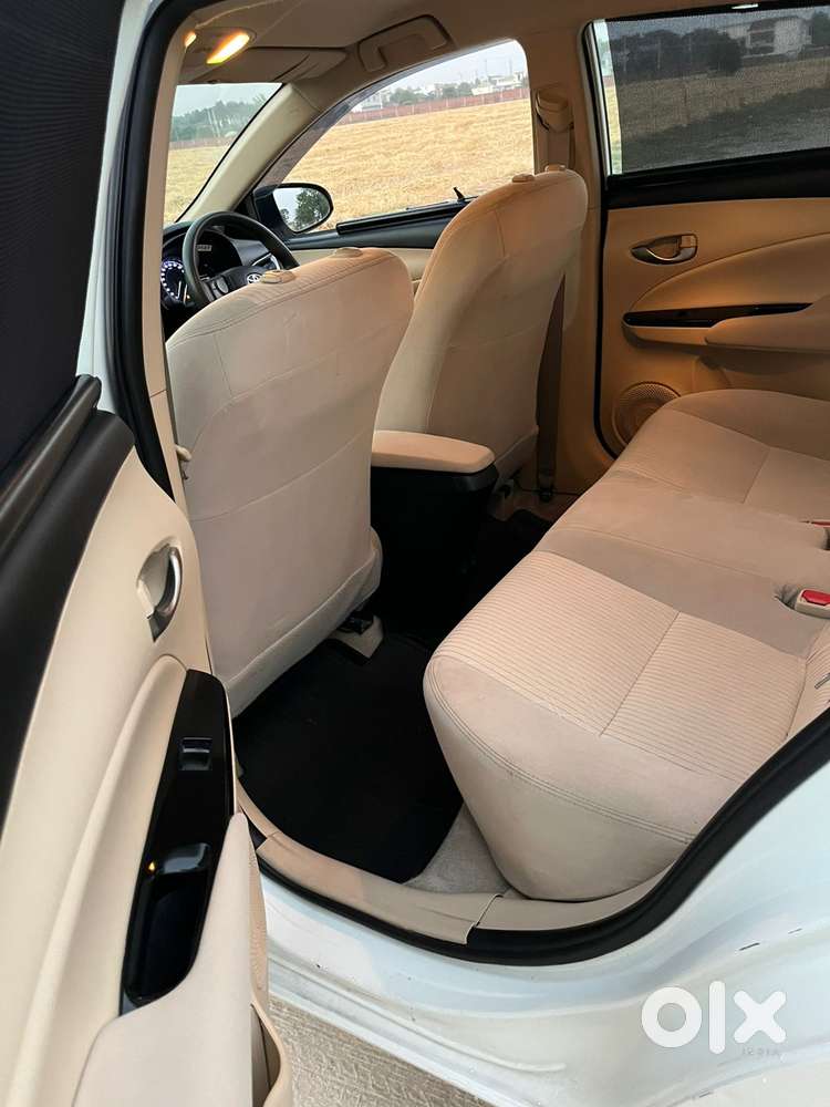 Toyota Yaris G Cvt, 2018, Petrol