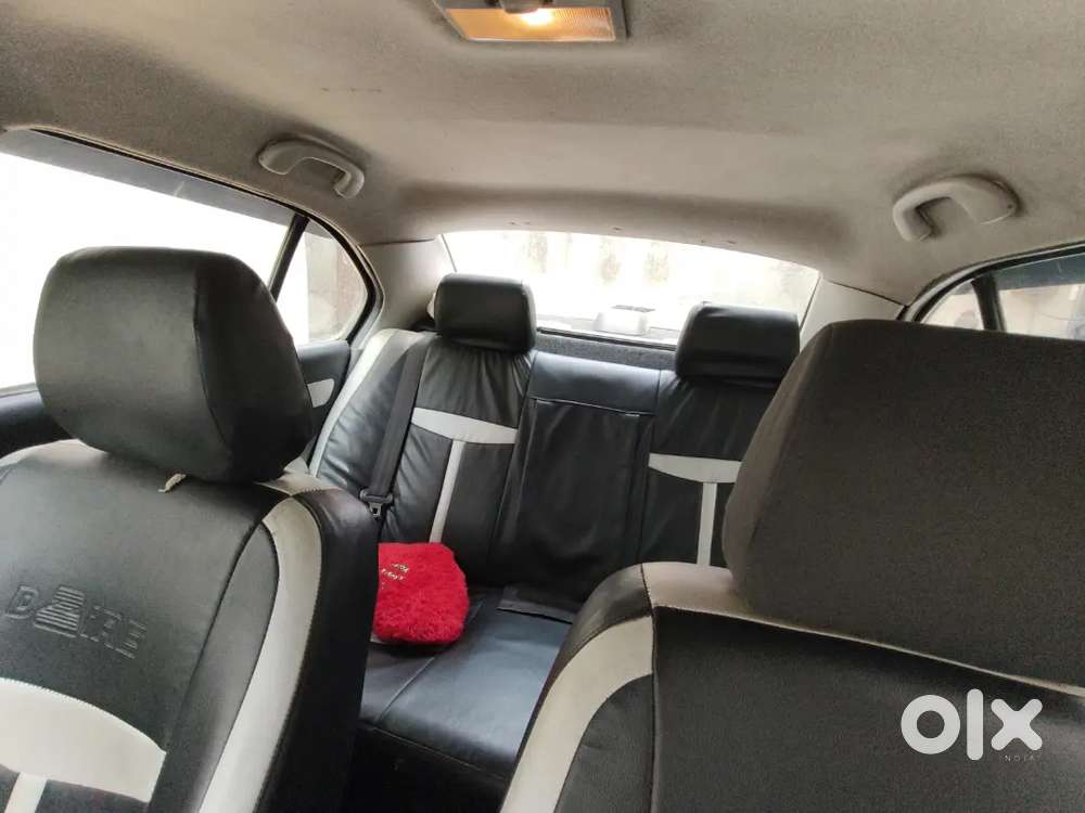 Maruti Suzuki Dzire Lxi 2011